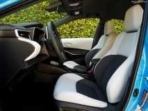 Toyota-Corolla_Hatchback-2019-1024-32
